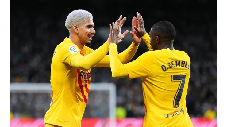 Ronald Araújo y Ousmane Dembélé, en un partido de Barcelona.