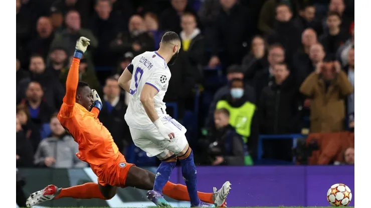 Karim Benzema aprovechó un regalo de Mendy y puso el 3-1 de Real Madrid.
