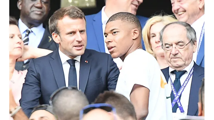 Emmanuel Macron y Kylian Mbappé.