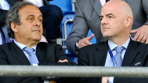 Platini demanda a Infantino.