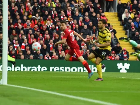 Liverpool venció a Watford y sigue al acecho de Manchester City