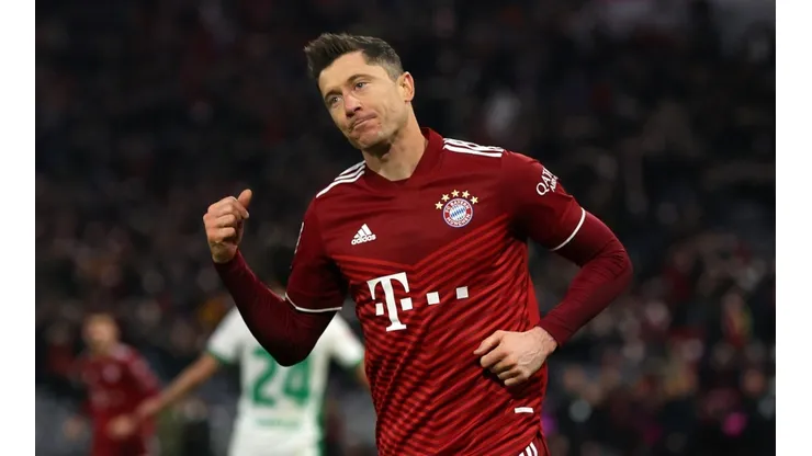 Lewandowski sigue presionando al Bayern y Barcelona está a tiro.