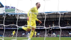 Festejo de gol de Eriksen.