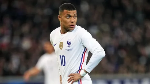 Kylian Mbappé se le plantó a la selección de Francia.