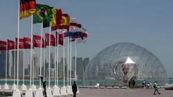 Banderas mundialistas en Doha, Qatar.