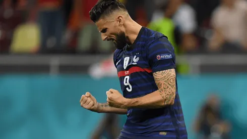 Giroud en festejo con Francia.