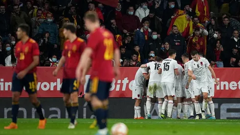 Albania festeja gol.