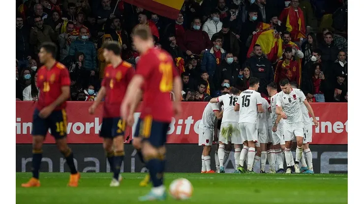 Albania festeja gol.