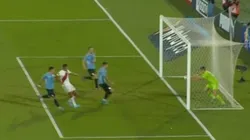 La imagen de la polémica: ¿fue gol o no?