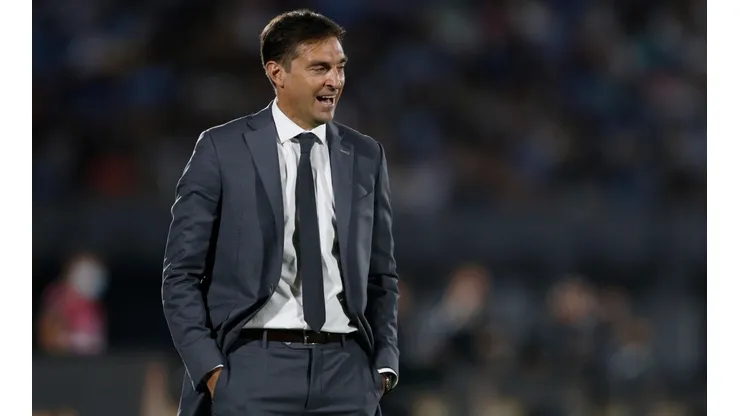 Diego Alonso convocó a 10 juveniles para trabajar con la selección de Uruguay