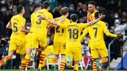 Aubameyang estiró la ventaja con polémica.