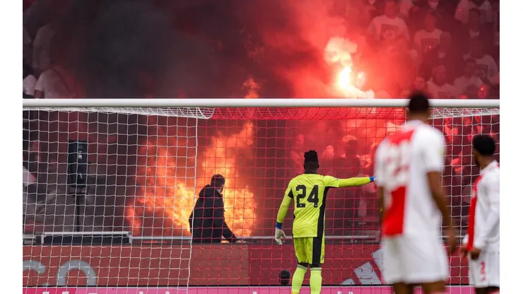 Incendio en el Ajax-Feyenoord