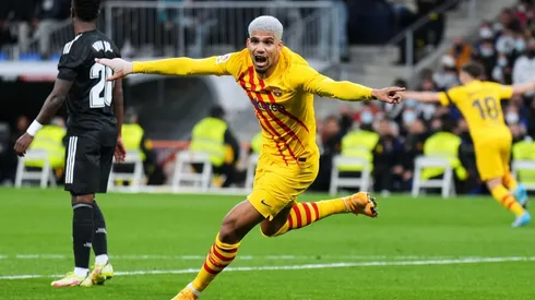 Ronald Araújo festejó ante Real Madrid.