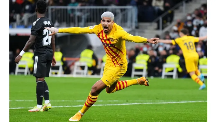 Ronald Araújo festejó ante Real Madrid.