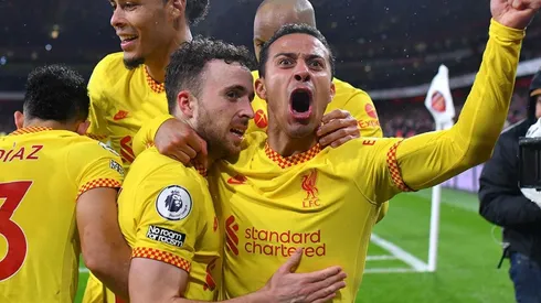 Festejo de gol de Liverpool.