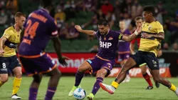 Jugó en las juveniles uruguayas, en San Lorenzo y ahora jugará para la selección de Australia.