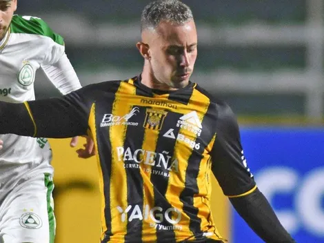 Jugador uruguayo de The Strongest podría ser sancionado durante seis meses o un año