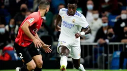 Acción de juego entre Mallorca y Real Madrid.