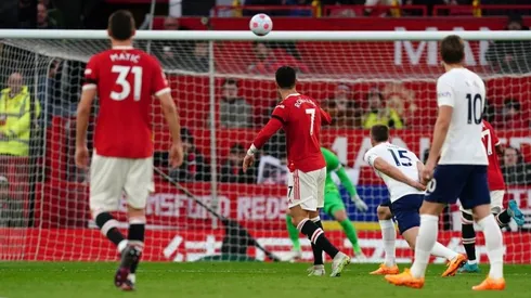 Cristiano Ronaldo y un mísil para el gol 805 de su carrera.