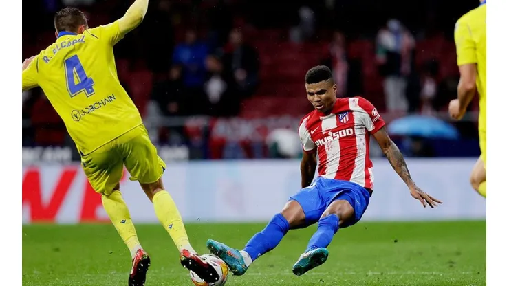 Acción de juego de Reinildo.