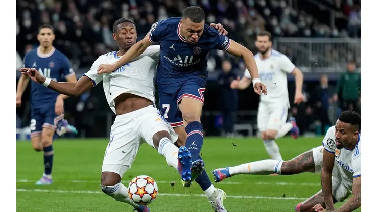 Acción de juego de Mbappé con PSG.
