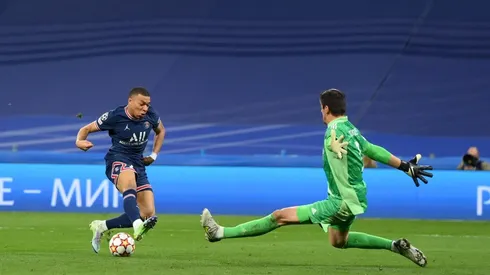 Mbappé ante Courtois.