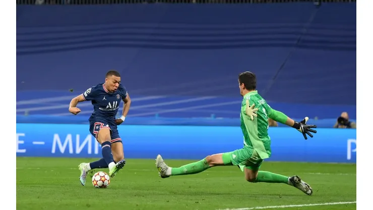 Mbappé ante Courtois.