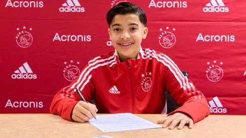 Ajax se quedó con Rayane Bounida.
