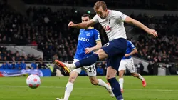 Harry Kane, autor de un doblete para Tottenham.