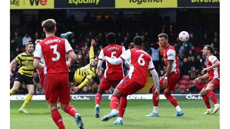 Golazo de Cucho Hernández en el Watford-Arsenal