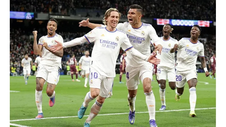 Festejo de gol de Luka Modric.