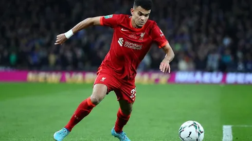 Luis Díaz en acción con Liverpool.