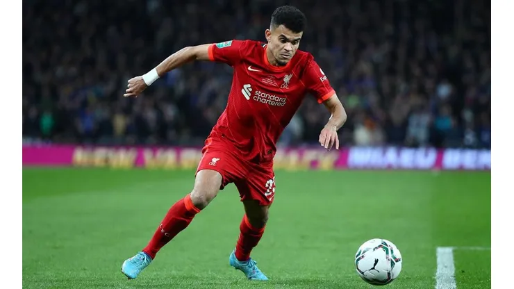 Luis Díaz en acción con Liverpool.