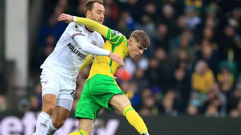 Acción de juego de Eriksen con Williams.