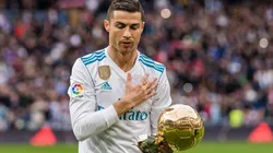 Cristiano Ronaldo con su último Balón de Oro