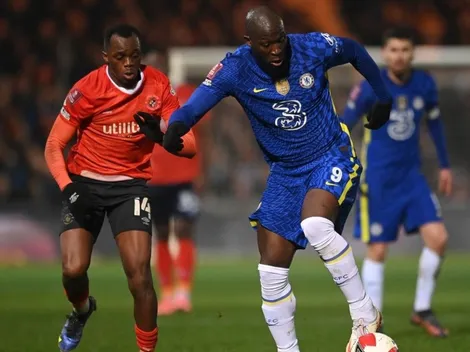 Mientras está a la venta, Chelsea se complica, pero sigue en FA Cup