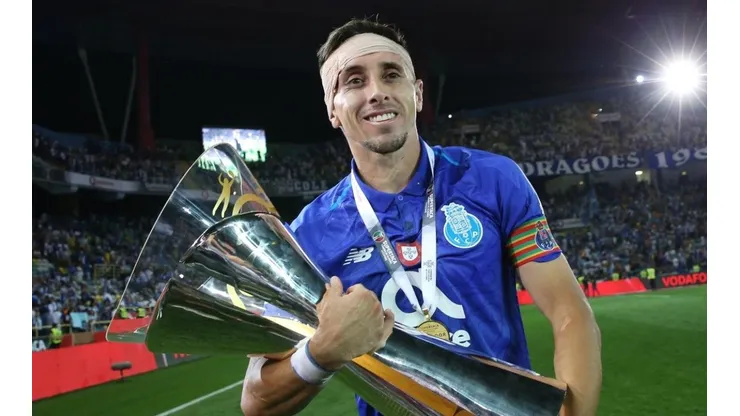 Héctor Herrera deja Europa donde fue gran figura de Porto.