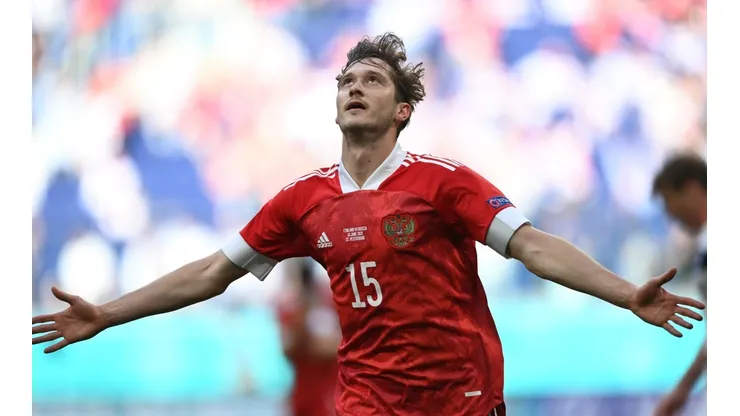 Adias rompe su contrato con Rusia.
