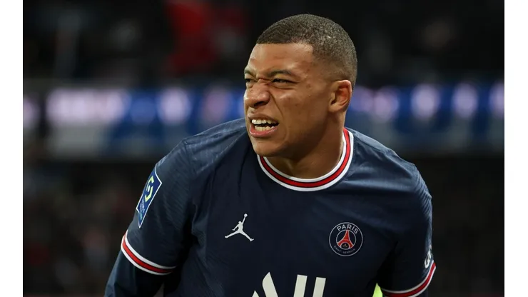 Mbappé vuelve a ser tentado por PSG.