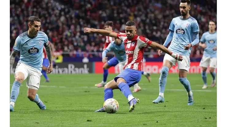 Momento del gol de Renan Lodi.