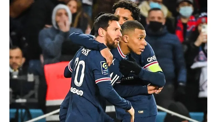 Messi y Mbappé, figuras del triunfo de PSG en Ligue 1.
