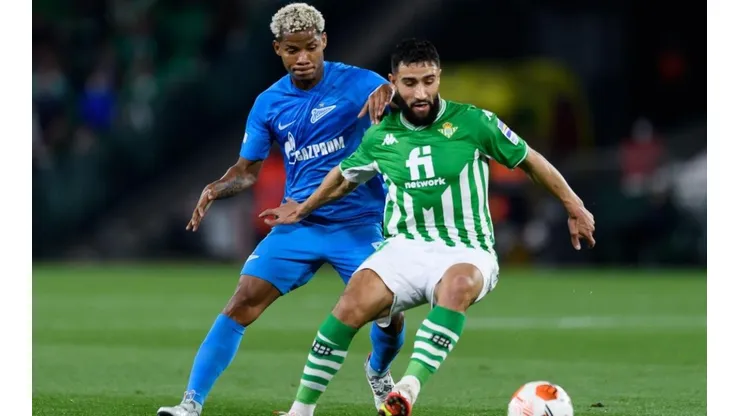 Fekir y el colombiano Wilmar Barrios, en el Betis vs Zenit.