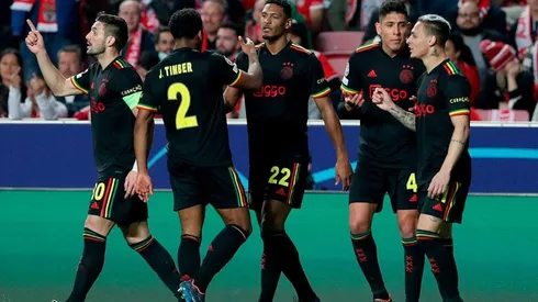 Sebastien Haller en festejo (número 22).