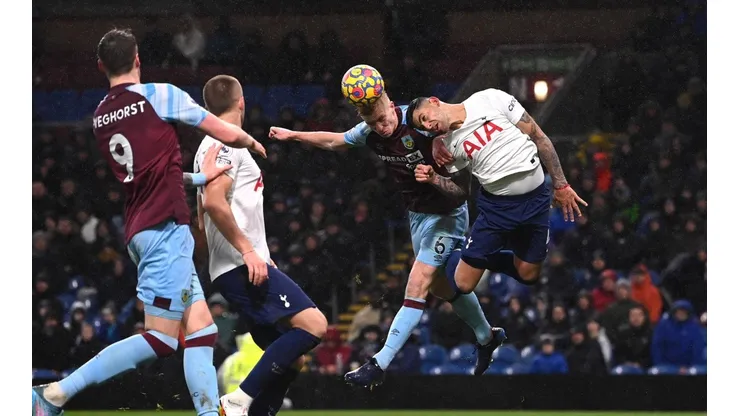 Ben Mee, el autor del gol de Burnley.