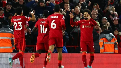 Todos van a saludar a la figura, Mohamed Salah.