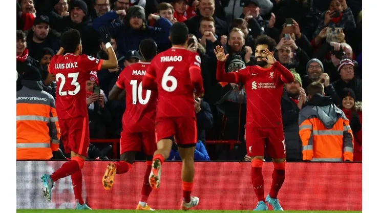Todos van a saludar a la figura, Mohamed Salah.