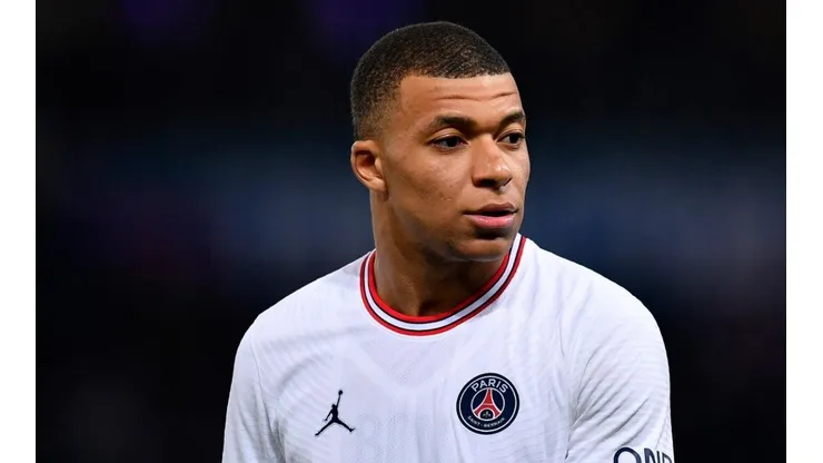 PSG piensa en un delantero para acompañar a Mbappé.