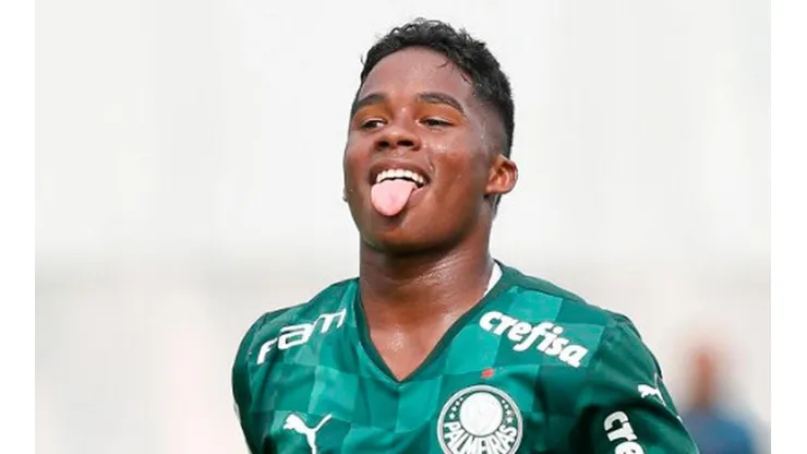 Endrick en acción con Palmeiras.