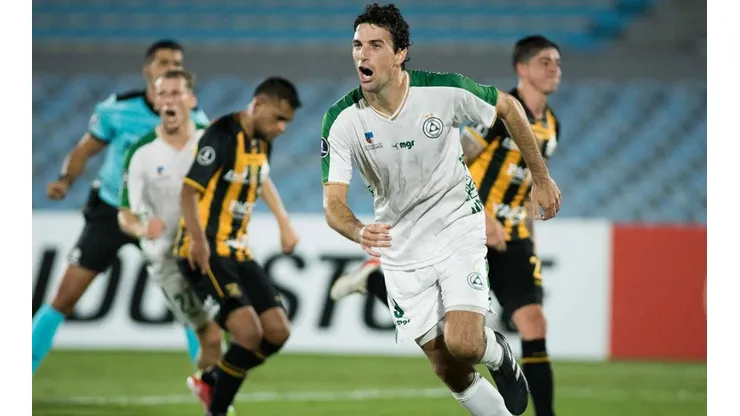 Festejo de gol de Plaza Colonia.