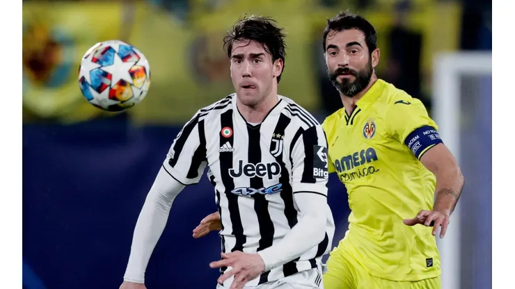 Dusan Vlahovic y Raúl Albiol.